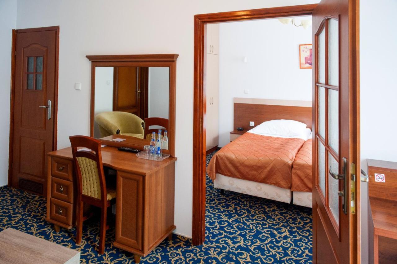 Hotel Sezam Kraczkowa Exterior photo